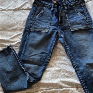 American eagle frayed bottom ankle jeans